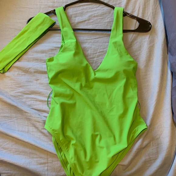 NWOT Tory Burch Miller Plunge One-piece Swimsuit Resort Green - Picture 9 of 11